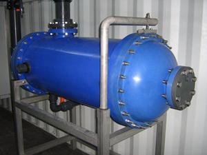 HORIZONTAL HOUSING FOR FILTRATION SYSTEMS